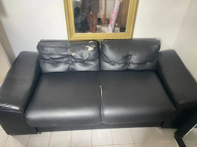 Vende-se sofá para barbearia ou salão 