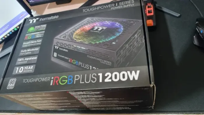 Fonte Thermaltake 1200w Full modular 80 Plus Platinum (com caixa completa) troco