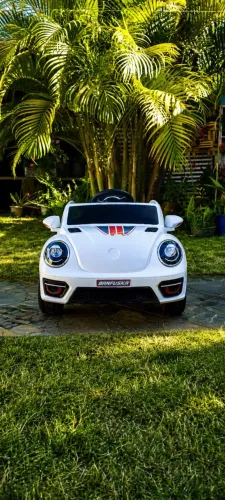 Carrinho elétrico New beetle 12v