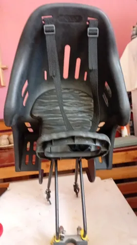 Cadeirinha de bicicleta para criança