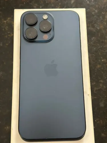 ? iPhone 15 Pro Max 256 GB ? R$ 4.000