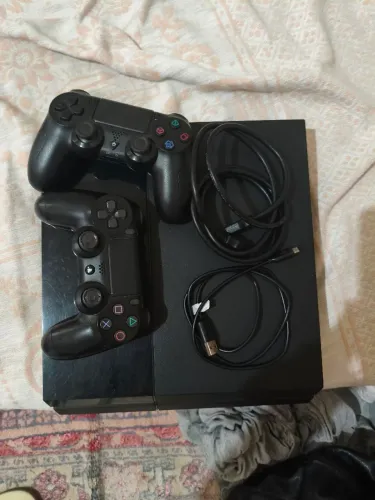 PS4 - 500 GB