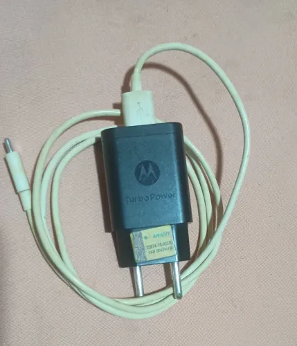 Vendo carregador Motorola turbo
