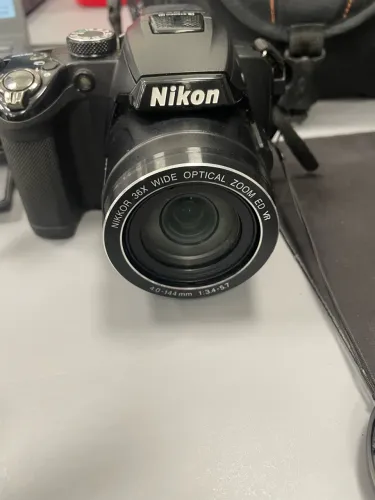 Câmera fotográfica Nikon