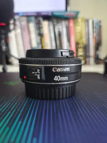 Lente Canon 40mm - Perfeito estado.