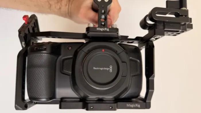 Kit Blackmagic Pocket 4K + Lente 18-35mm + Adaptador EF Viltrox 