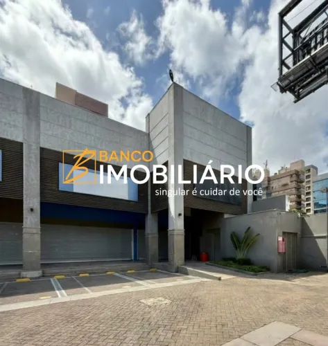 Loja com 3 vagas e 300m² no bairro Higienópolis.