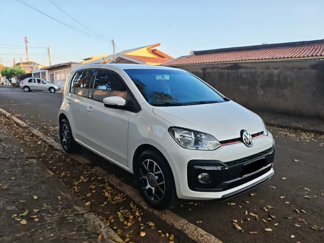 Volkswagen Up! Move 1.0 TSI Total Flex 12V 5P 2018