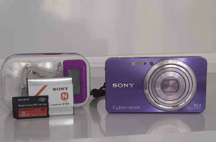 Camera digital Sony Cyber-shot DSC W570 - 16.1MP (IMPECAVEL!)