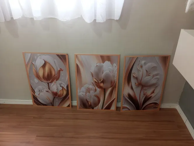Trio de Quadros Decorativos - Tulipas Brancas e Douradas (Moderno)