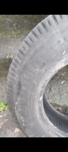 Pneu 7.50 -16