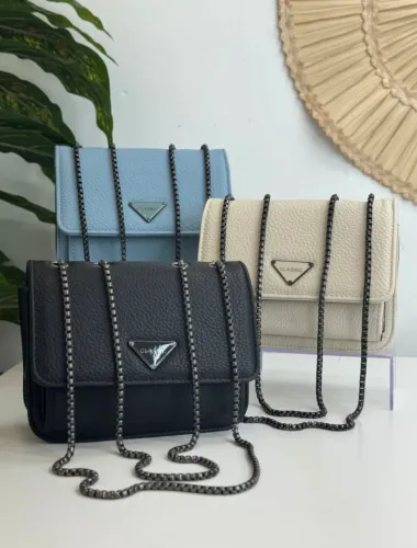 Bolsa Pequena de Corrente com Bolso Frontal Clara Bege