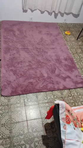 Vende-se tapete rosa