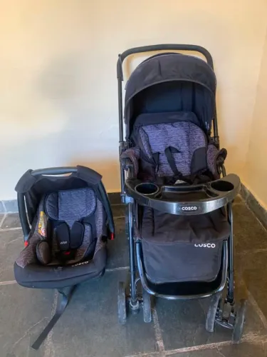 Carrinho de bebê Cosco 250 reais