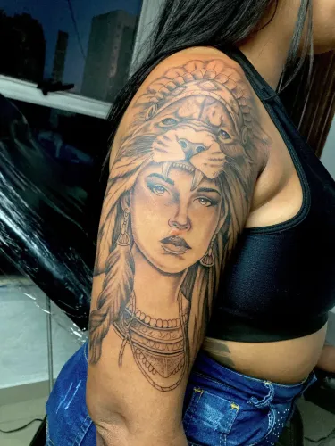 Faço rolo em tatuagem/piercing 