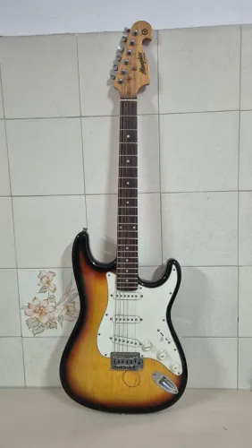 Vendo Guitarra Menphiis by Tagima
