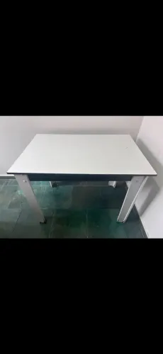 Mesa multifuncional para jantar ou também trabalho ou estudos