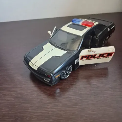 Dodge Challenger Polícia Miniatura - Colecionável