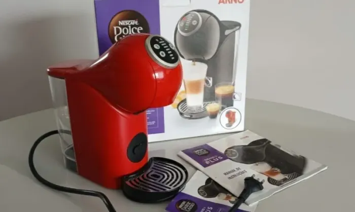Cafeteira Nescafé Dolce Gusto Plus 220v