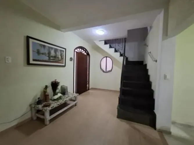 Casa com 249m² 04 Dormitórios 03 Vagas | Excelente Localização na Vila Gilda