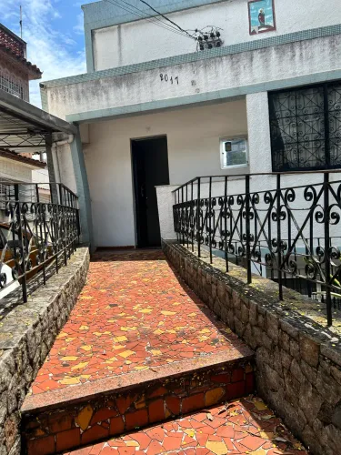CASA GRANDE SALA E SALÃO 173 m2