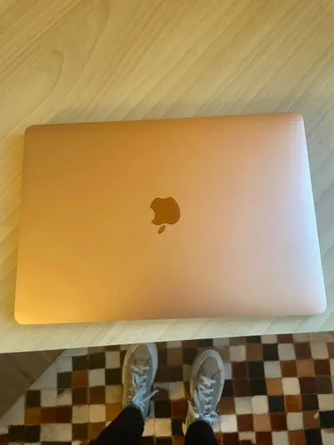 MacBook Air M1 2020 8GB 256GB - Tela danificada