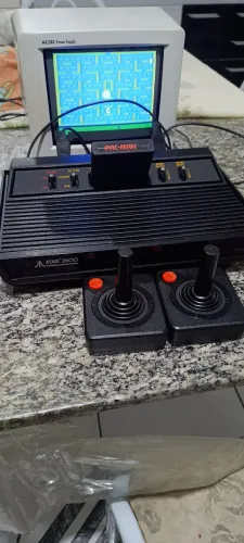 Atari Polyvox + 02 controles + Fita Pac-Man!!!!