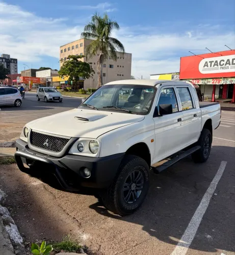 Mitsubishi L200 GL 2.5 4X4 CD Diesel 2008