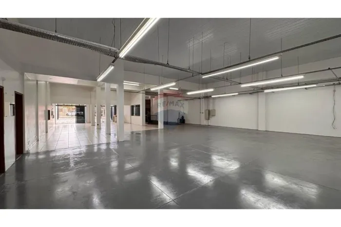 Alugue: Espaço Comercial Central em Toledo