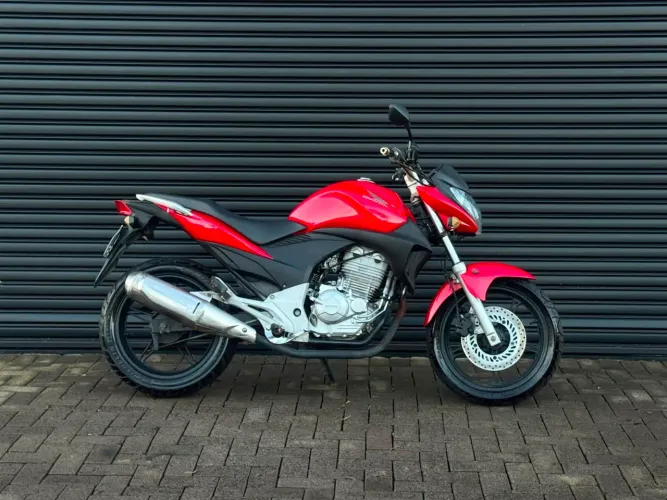 CB 300