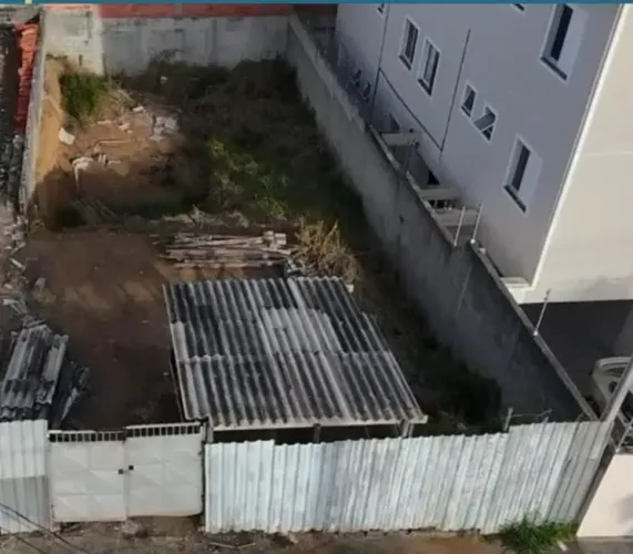 Terreno de 260 m² à venda  Vila das Flores em São José dos Campos, SP.