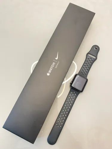 Apple Watch série 3 / edição Nike