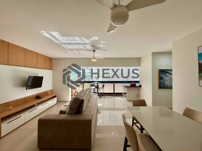 Apartamento reformado frente mar com varanda gourmet vista mar e lazer na Praia das Asturi