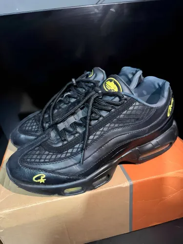 Nike corteiz honey 41