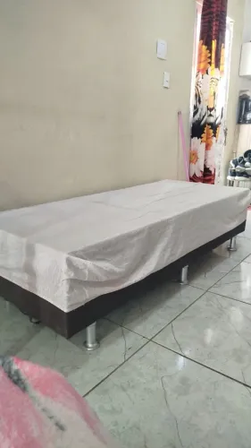Vendo base de cama solteiro 
