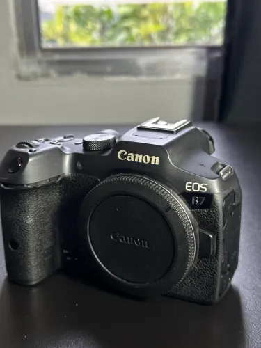 Canon R7 + 2 Bateria + Adaptador original canon para lentes EF