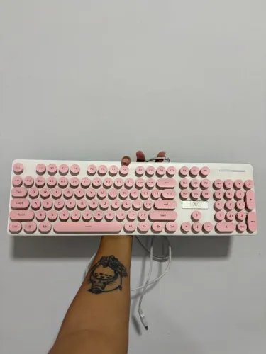 Teclado rosa 