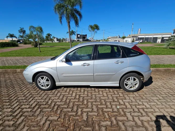 Ford Focus 2.0 16v/ 2.0 16V Flex 5P 2006