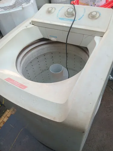 MAQ LAVAR 12KG SÓ $150