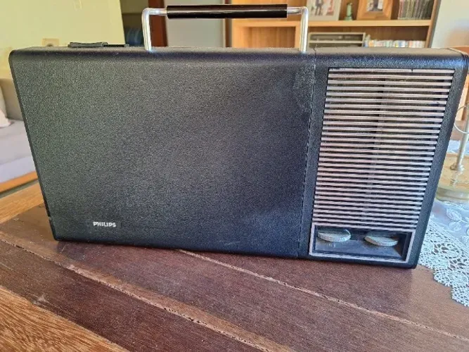 Vitrola (toca discos) portatil