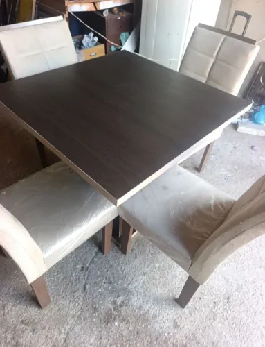 Mesa de jantar 4 lugares