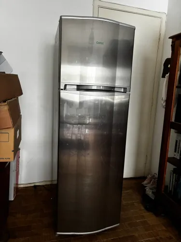 Geladeira Com Freezer Consul Crm33e 263l - Com Defeito