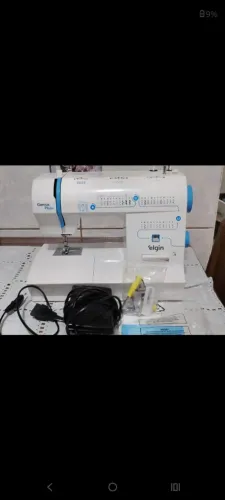 Máquina de costura 