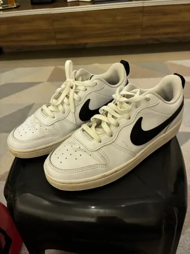 Tênis Nike n. 38