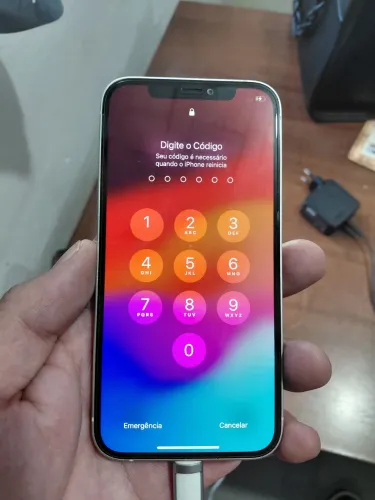 Celular iphone 12 usado ótimo estado bateria zera