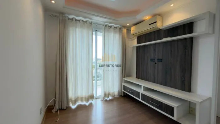 Apartamento semimobiliado, com 2 quartos para alugar no condomínio Jardim Bavieira no bair