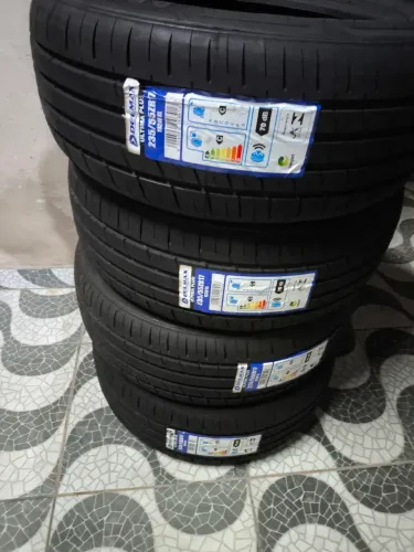 Pneus 235/55/17