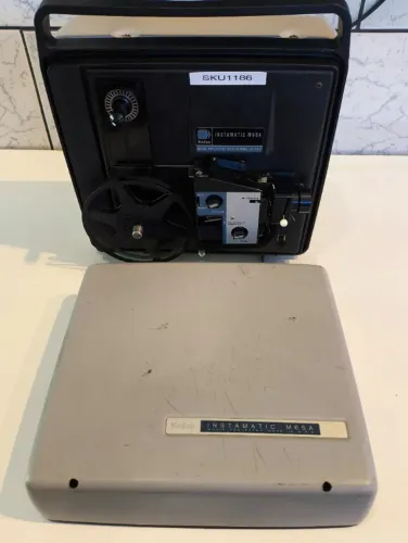  projetor de filmes SUPER 8 antigo,  Instamatic M65A, JAPAN  USADO