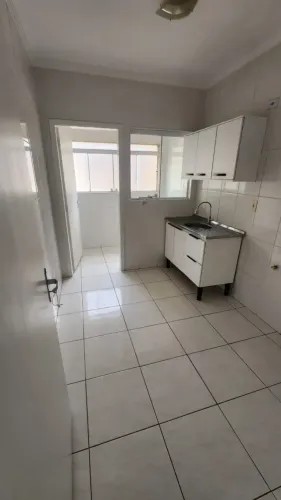Imóvel para aluguel com 55 metros quadrados com 2 quartos em Jardim Simus - Sorocaba - SP