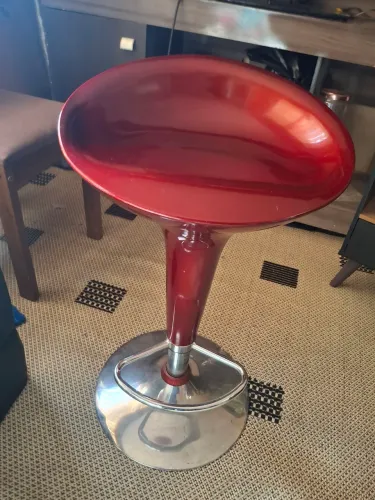 Banquinho de sala 